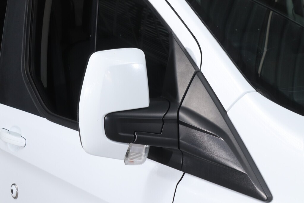 FORD TOURNEO TOURNEO CUSTOM LTD 2.0TDCI A/T (136KW)