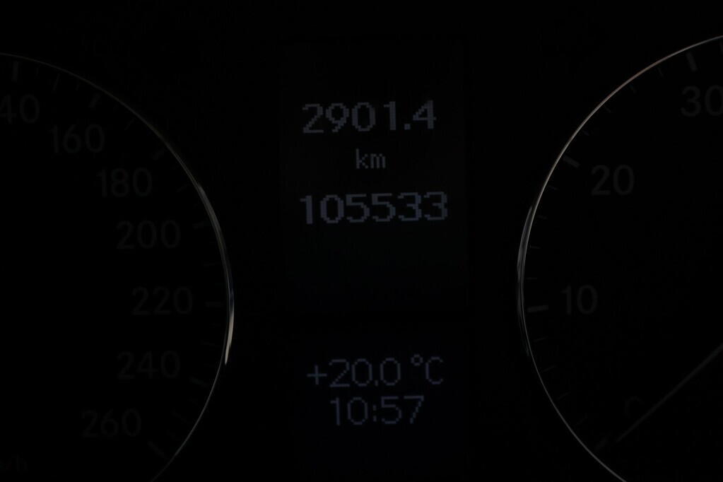 MERCEDES-BENZ C CLASS SEDAN C200K ELEGANCE - 10