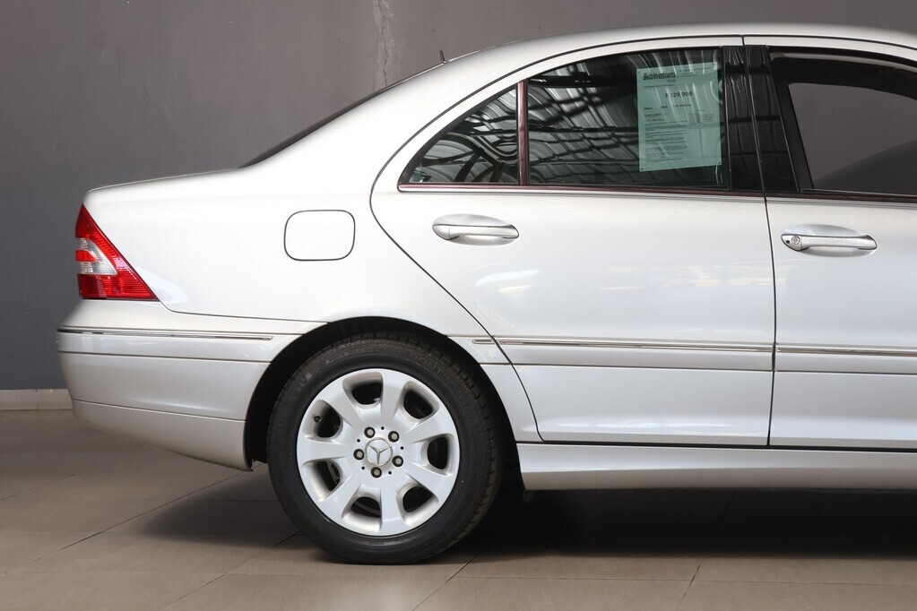 MERCEDES-BENZ C CLASS SEDAN C200K ELEGANCE - 16