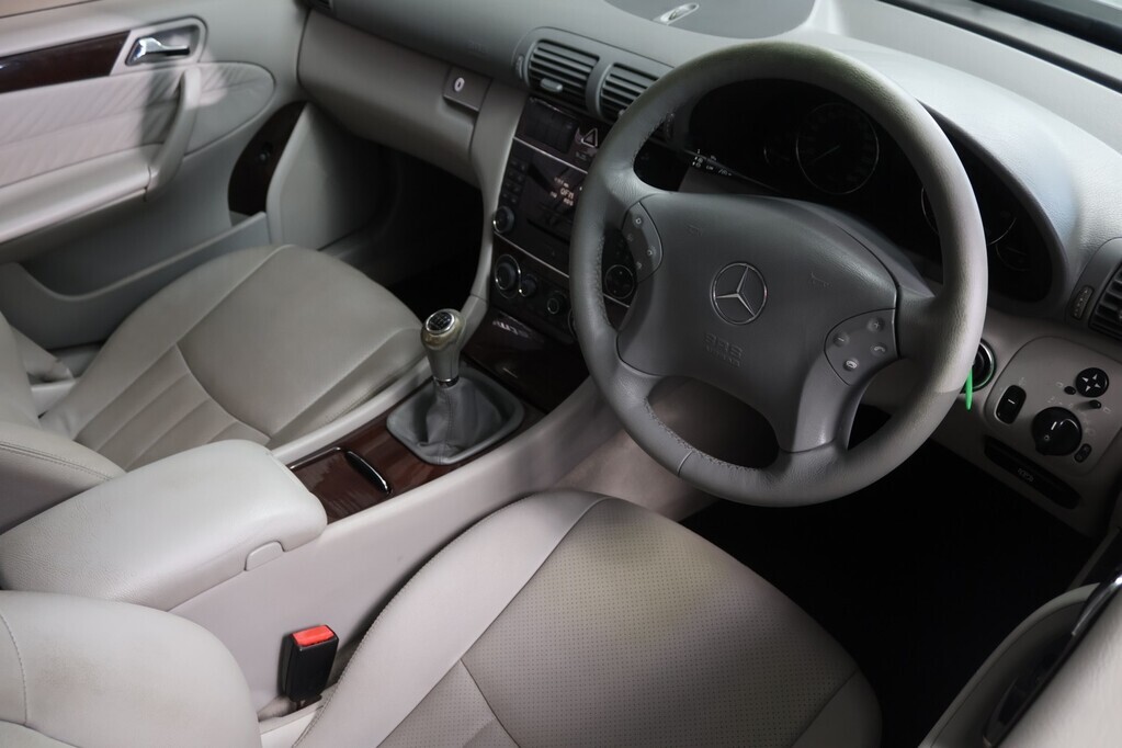 MERCEDES-BENZ C CLASS SEDAN C200K ELEGANCE - 8