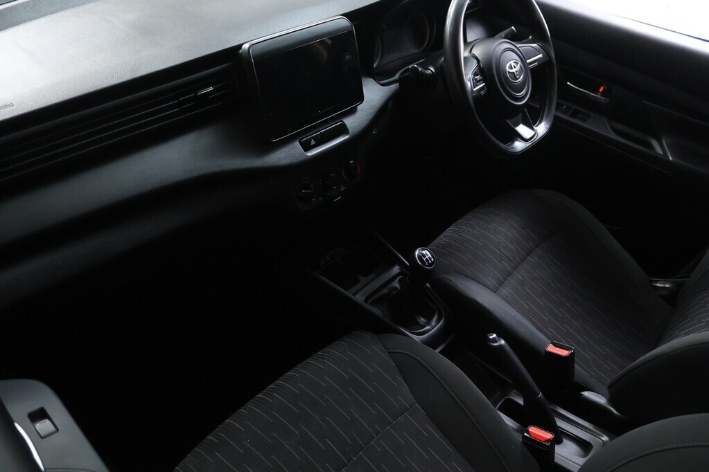 TOYOTA RUMION RUMION 1.5 SX - 13