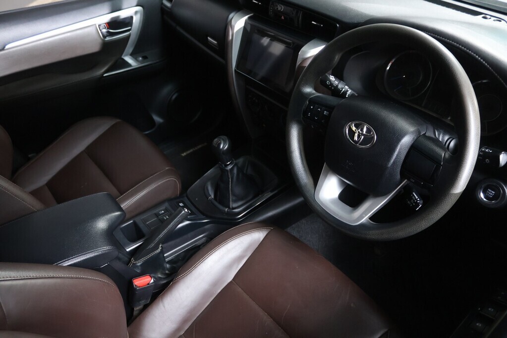 TOYOTA FORTUNER FORTUNER 2.4GD-6 R/B - 8