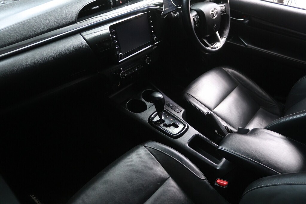 TOYOTA HILUX HILUX 2.8 GD-6 RB LEGEND A/T P/U D/C - 12