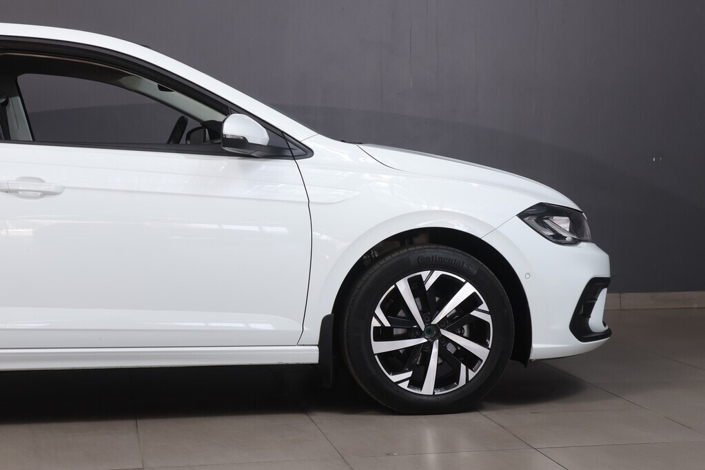 VOLKSWAGEN POLO POLO 1.0 TSI LIFE - 18