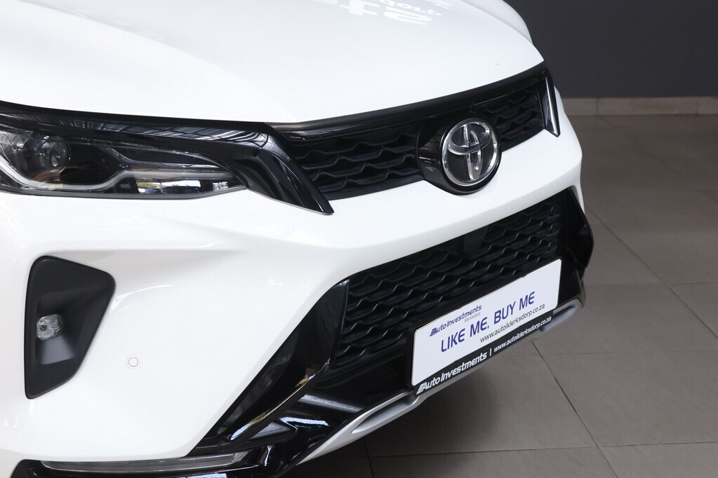 TOYOTA FORTUNER FORTUNER 2.4GD-6 R/B