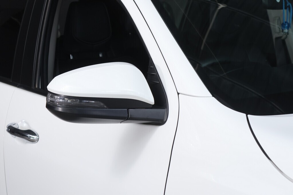 TOYOTA FORTUNER FORTUNER 2.4GD-6 R/B
