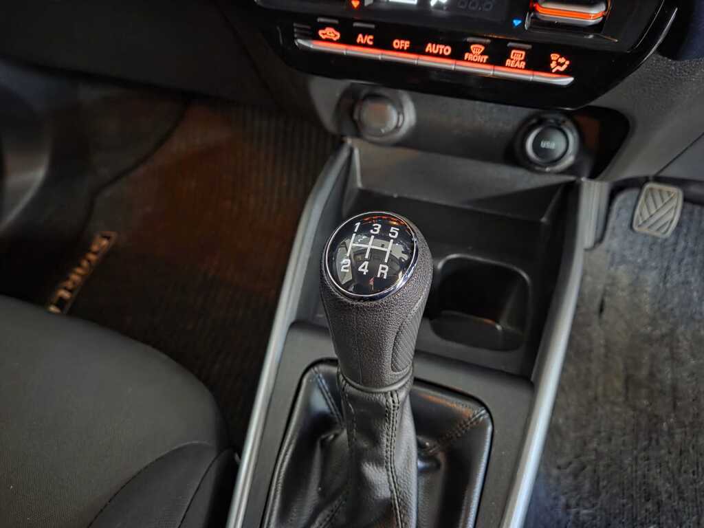 TOYOTA STARLET STARLET 1.5 XR - 7