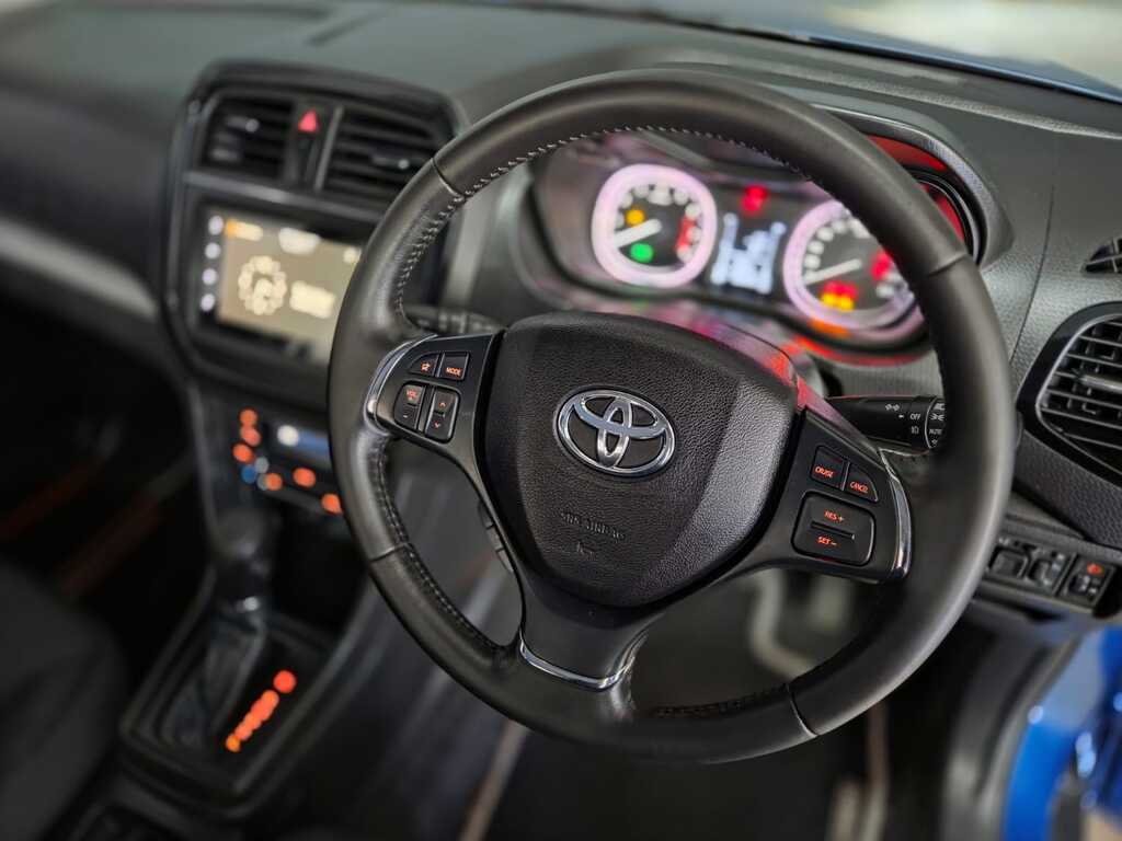 TOYOTA URBAN CRUISER URBAN CRUISER 1.5XR A/T - 5