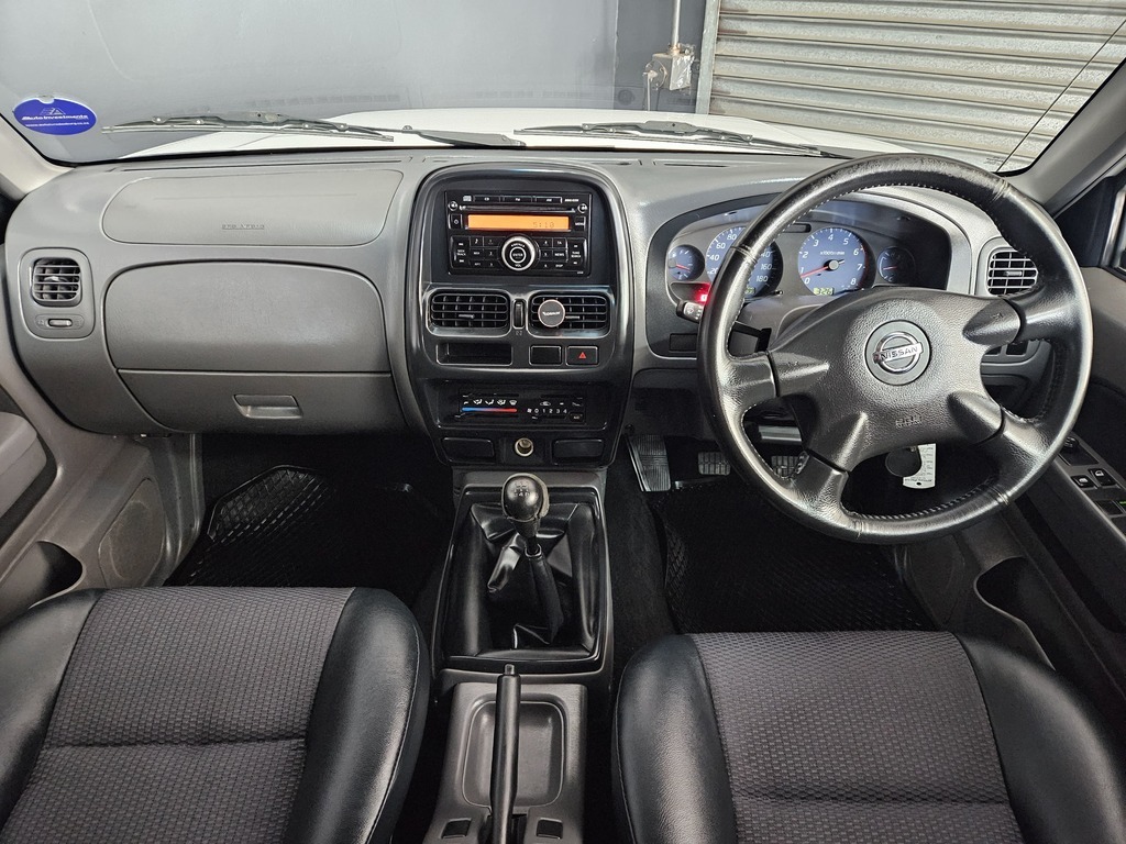 NISSAN HARDBODY HARDBODY NP300 2.4i HI-RIDER P/U D/C