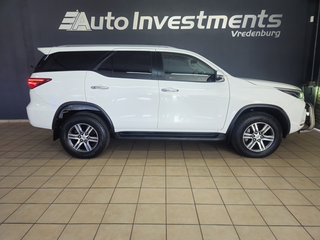 TOYOTA FORTUNER FORTUNER 2.4GD-6 R/B A/T