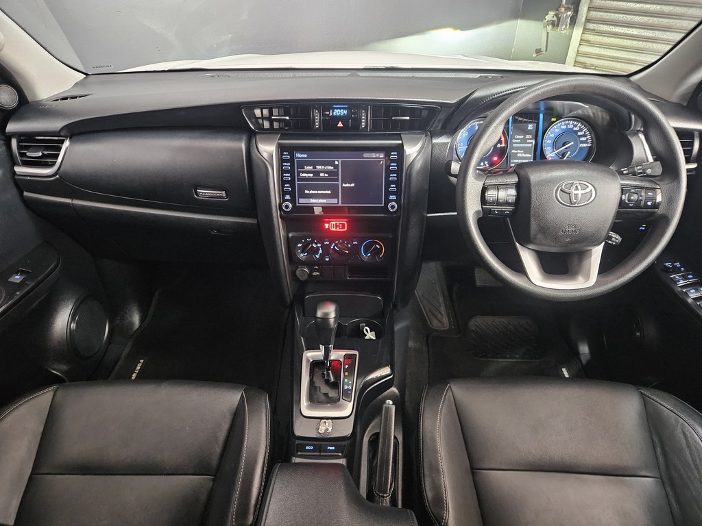 TOYOTA FORTUNER FORTUNER 2.4GD-6 R/B A/T