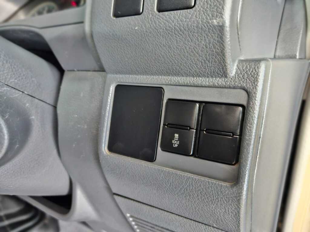 TOYOTA LANDCRUISER 70 SERIE LANDCRUISER 76 4.5D V8 S/W