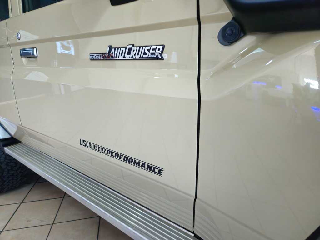 TOYOTA LANDCRUISER 70 SERIE LANDCRUISER 76 4.5D V8 S/W