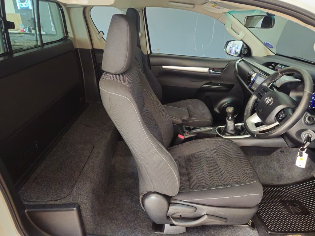 TOYOTA HILUX HILUX 2.8 GD-6 RB RAIDER P/U E/CAB