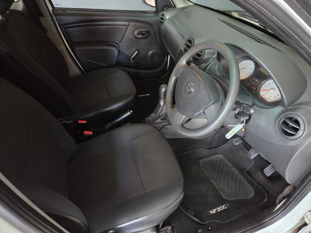 NISSAN NP200 NP200 1.6  A/C SAFETY PACK P/U S/C - 6