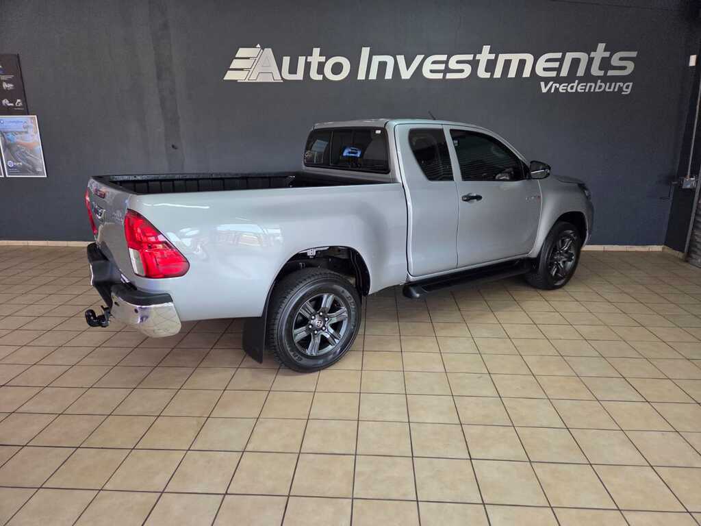 TOYOTA HILUX HILUX 2.4 GD-6 RB RAIDER A/T P/U E/CAB