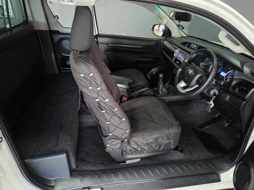 TOYOTA HILUX HILUX 2.4 GD-6 RB SRX P/U E/CAB