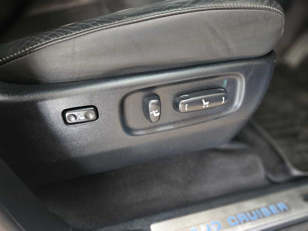 TOYOTA LAND CRUISER LAND CRUISER 200 V8 4.5D VX-R A/T