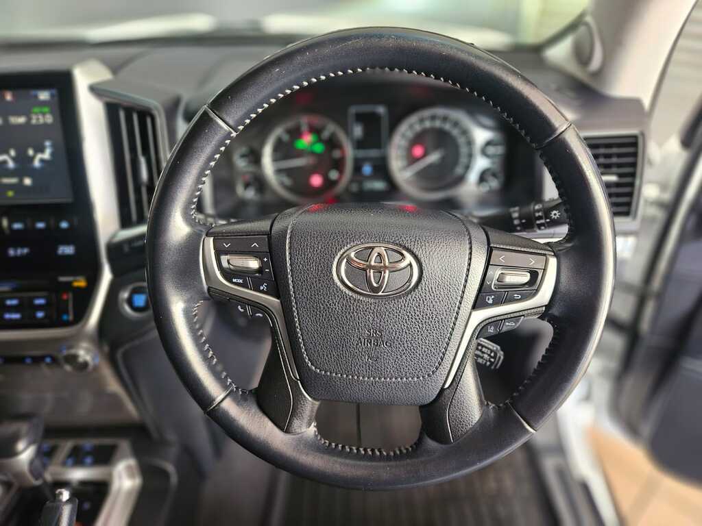 TOYOTA LAND CRUISER LAND CRUISER 200 V8 4.5D VX-R A/T
