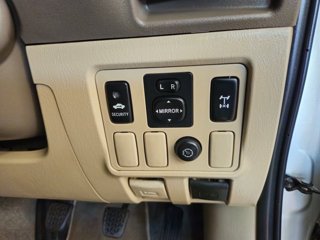 TOYOTA FORTUNER FORTUNER 3.0D-4D 4X4 - 7