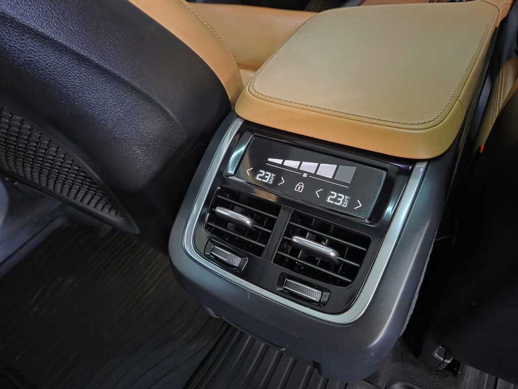 VOLVO XC90 XC90 D5 INSCRIPTION AWD 6 SEATER - 14