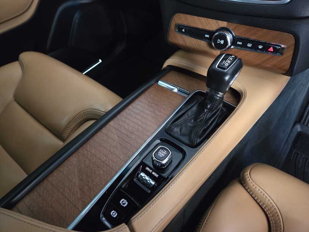 VOLVO XC90 XC90 D5 INSCRIPTION AWD 6 SEATER - 9