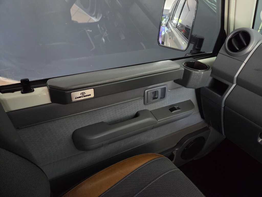 TOYOTA LAND CRUISER PICK UP LAND CRUISER 79 4.5D P/U D/C