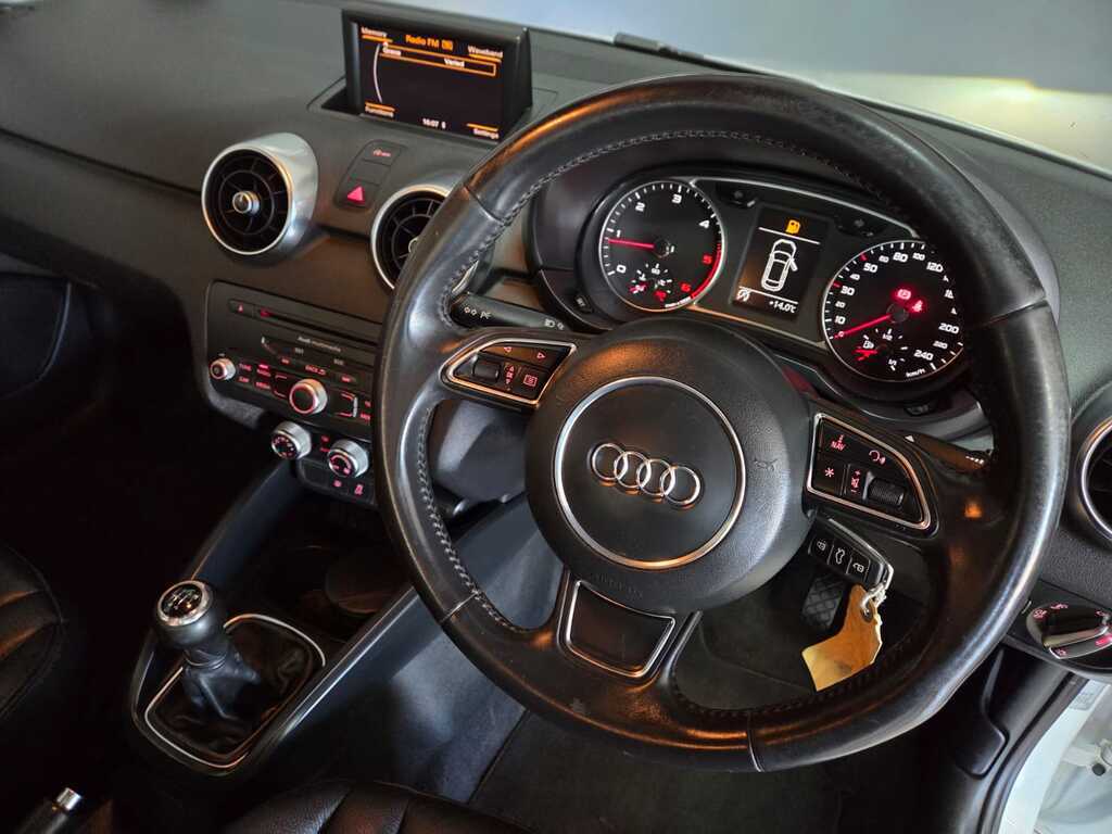 AUDI A1 A1 SPORTBACK 1.6 TDi  AMBITION - 5