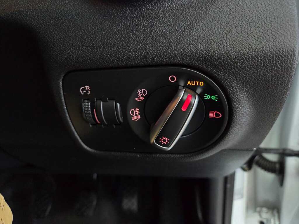 AUDI A1 A1 SPORTBACK 1.6 TDi  AMBITION - 7