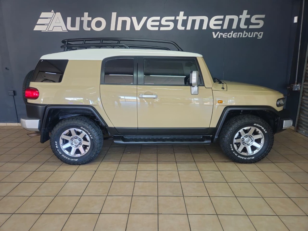 TOYOTA LANDCRUISER L/CRUISER FJ 4.0 V6 CRUISER