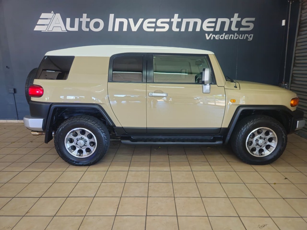 TOYOTA LANDCRUISER L/CRUISER FJ 4.0 V6 CRUISER - 2