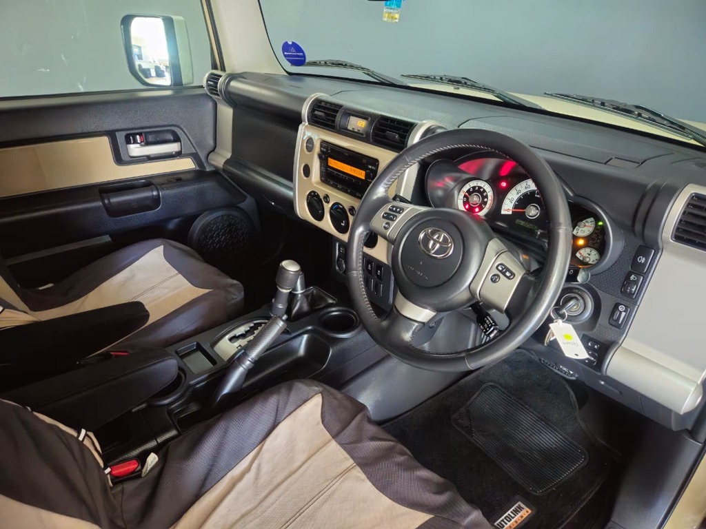 TOYOTA LANDCRUISER L/CRUISER FJ 4.0 V6 CRUISER - 8