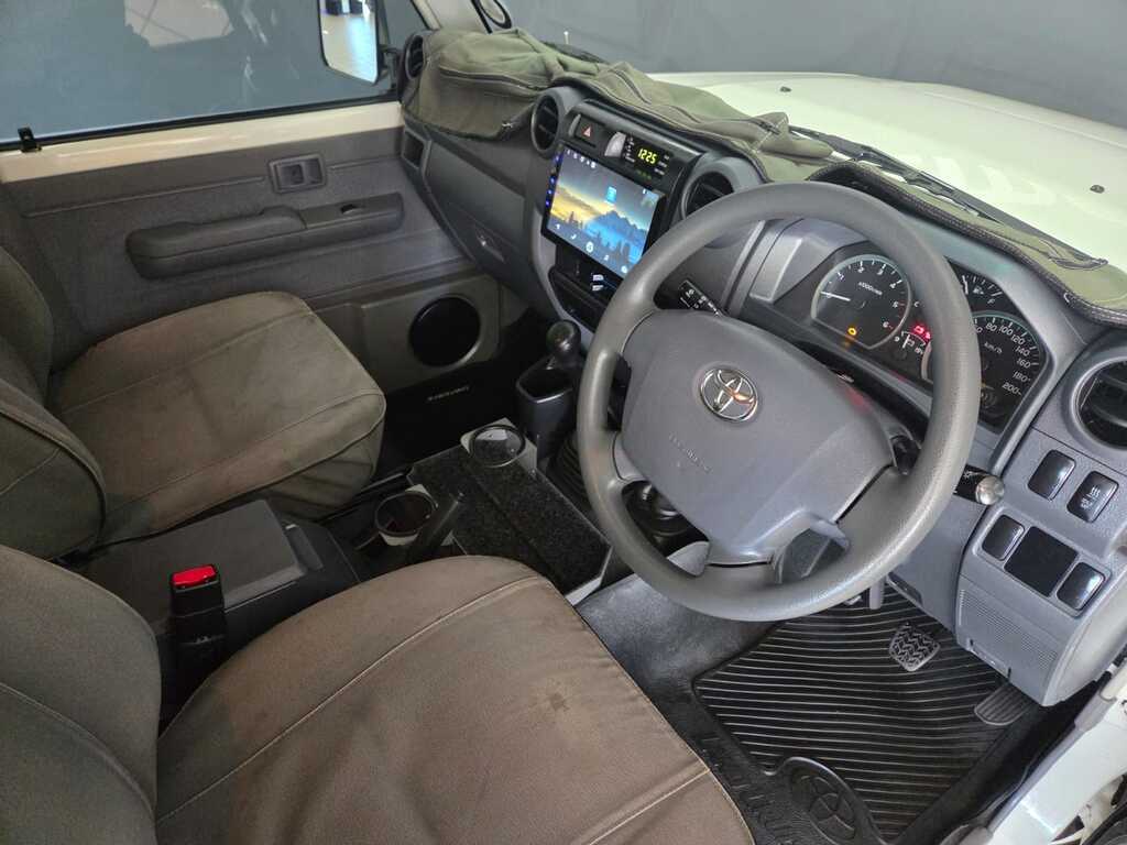 TOYOTA LANDCRUISER 70 SERIE LANDCRUISER 76 4.5D V8 S/W - 5