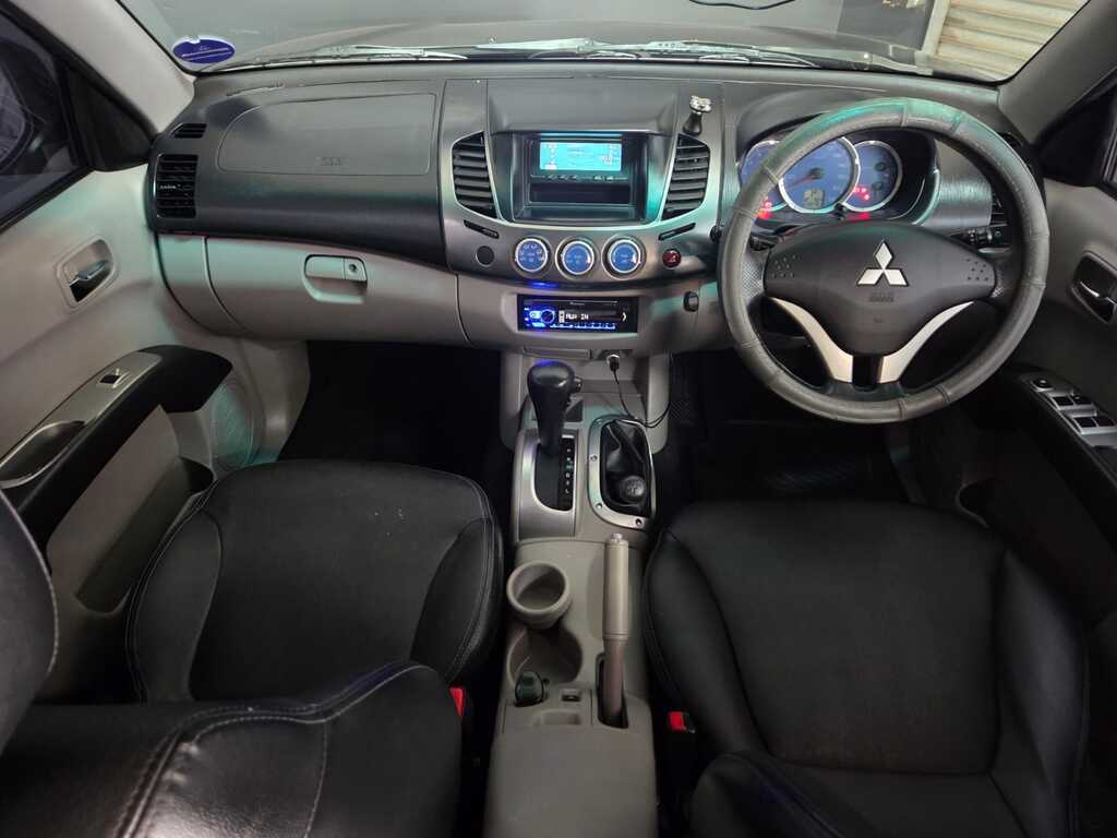 MITSUBISHI TRITON TRITON 3.2 DI-D 4X4 A/T P/U D/C - 5