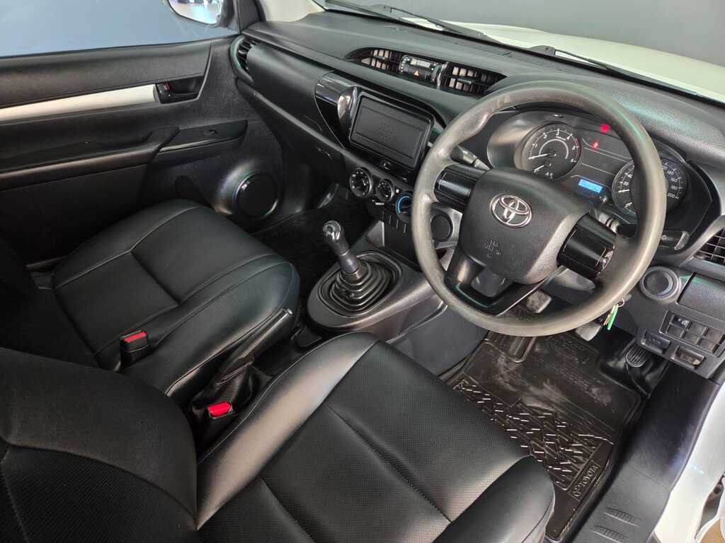 TOYOTA HILUX HILUX 2.4 GD A/C P/U S/C - 6