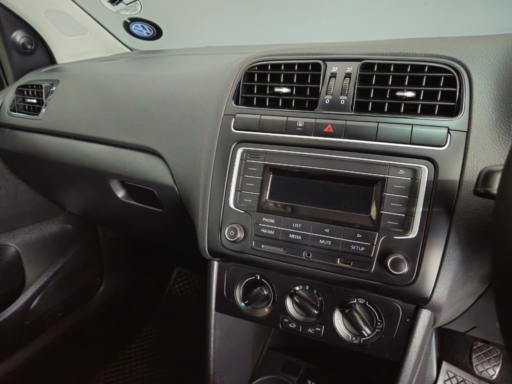 VOLKSWAGEN POLO VIVO POLO VIVO 1.4 TRENDLINE (5DR) - 5