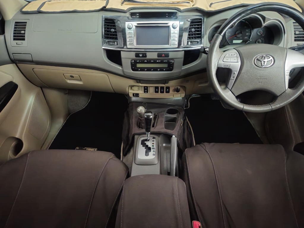 TOYOTA FORTUNER FORTUNER 3.0D-4D HERITAGE 4X4 A/T - 4