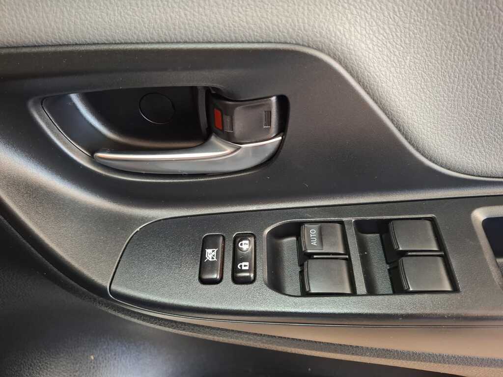 TOYOTA YARIS YARIS 1.0 XS 5Dr - 7