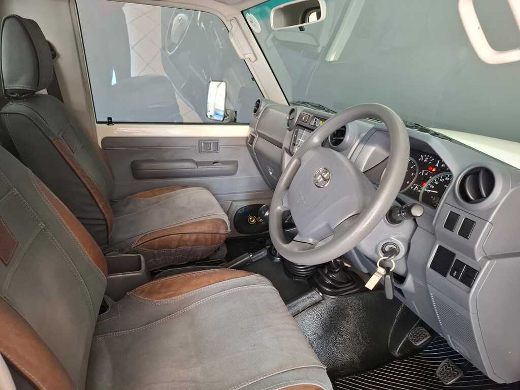 TOYOTA LAND CRUISER PICK UP LAND CRUISER 79 4.5D P/U S/C - 6