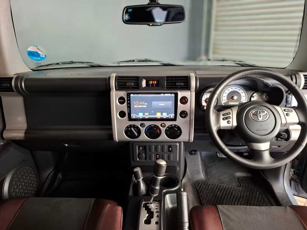 TOYOTA LAND CRUISER 70 L/CRUISER FJ 4.0 V6 CRUISER - 4