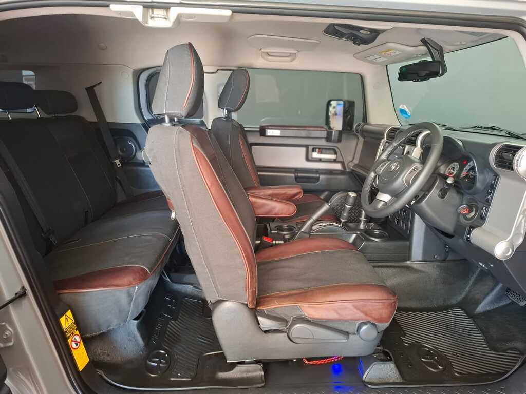 TOYOTA LAND CRUISER 70 L/CRUISER FJ 4.0 V6 CRUISER - 6