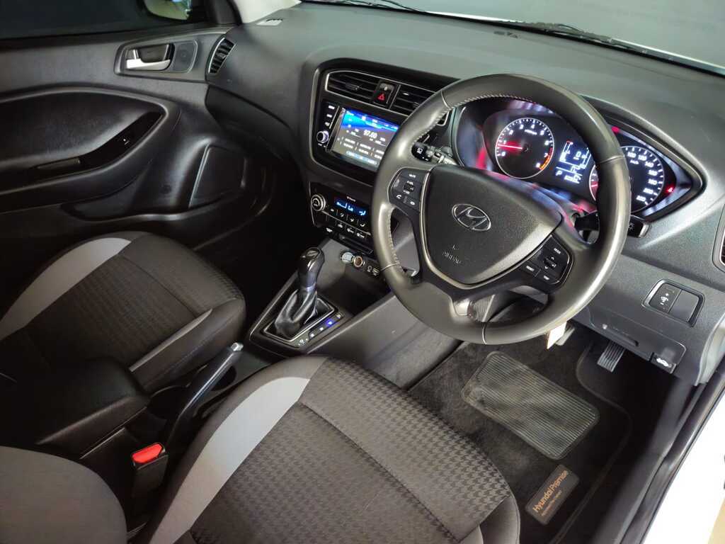 HYUNDAI I20 i20 1.4 FLUID A/T - 8