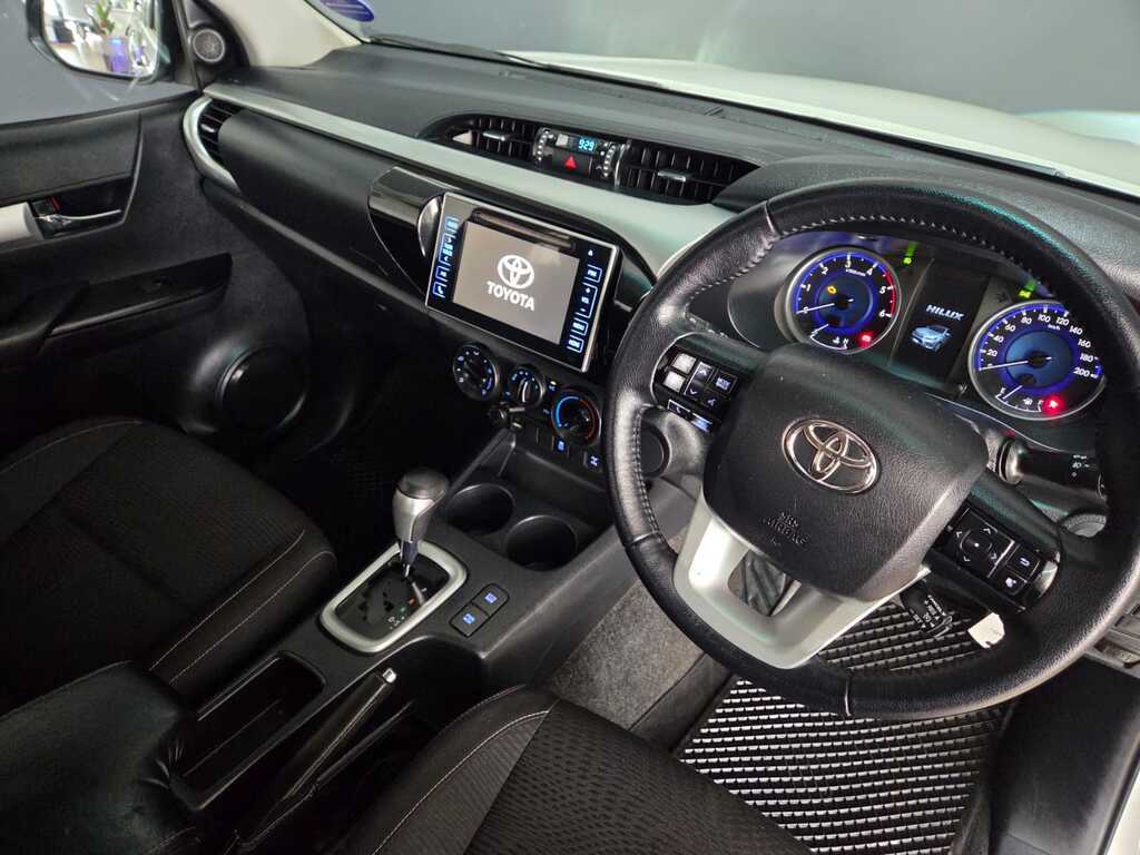 TOYOTA HILUX HILUX 2.8 GD-6 RB RAIDER A/T P/U E/CAB - 4