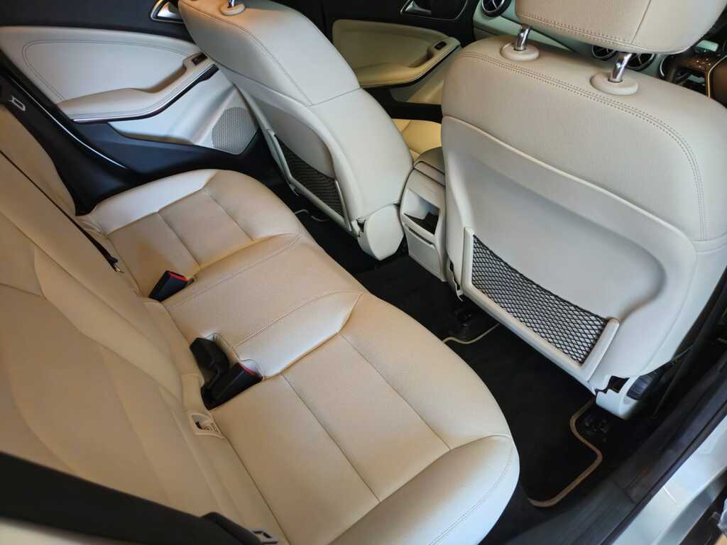 MERCEDES-BENZ GLA GLA 200 A/T - 11