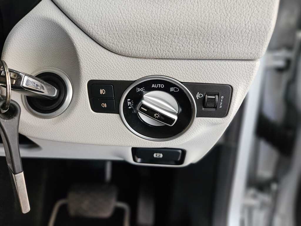 MERCEDES-BENZ GLA GLA 200 A/T - 9