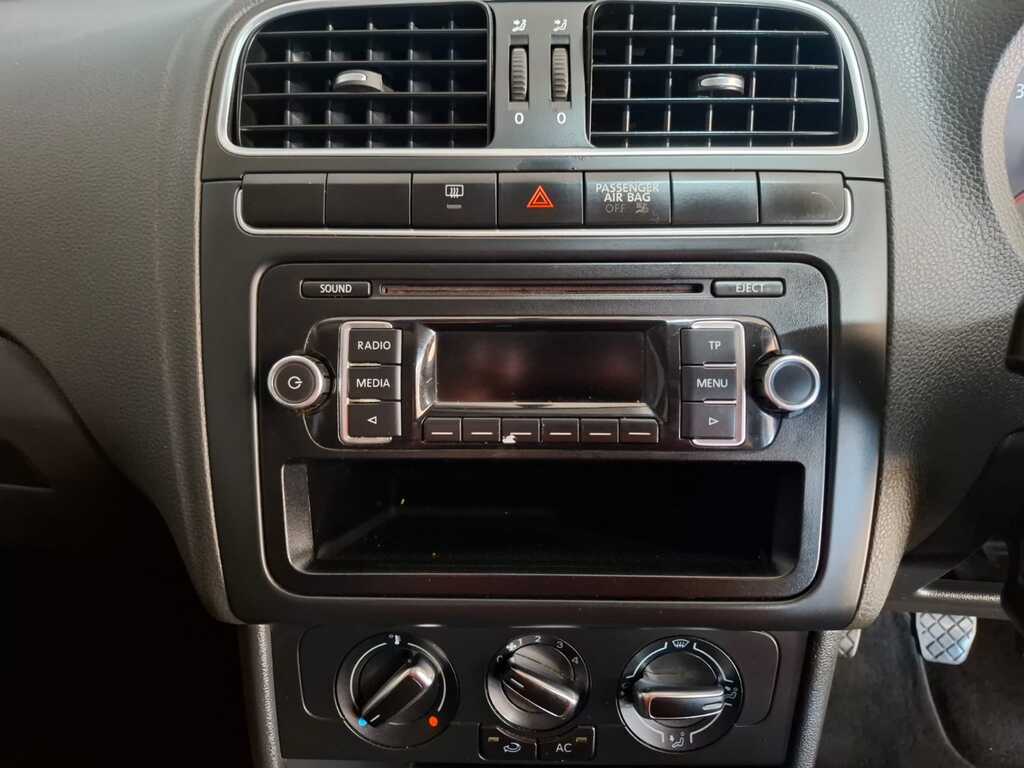 VOLKSWAGEN POLO POLO 1.4 COMFORTLINE 5DR - 5