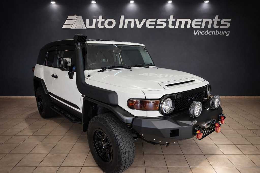 TOYOTA LAND CRUISER 70 FJ CRUISER 4.0 V6