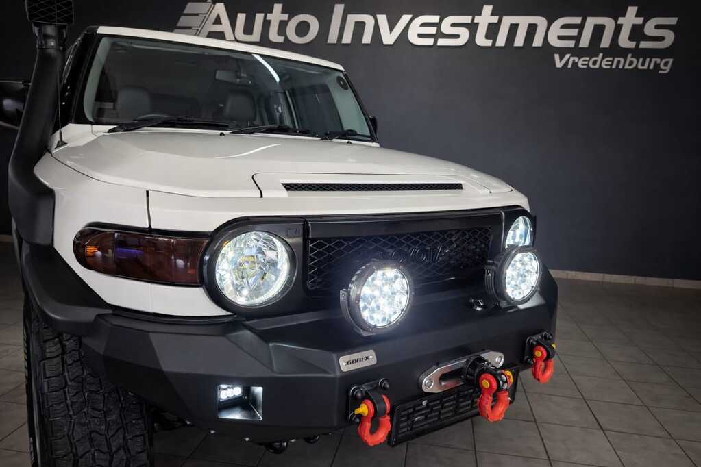 TOYOTA LAND CRUISER 70 FJ CRUISER 4.0 V6