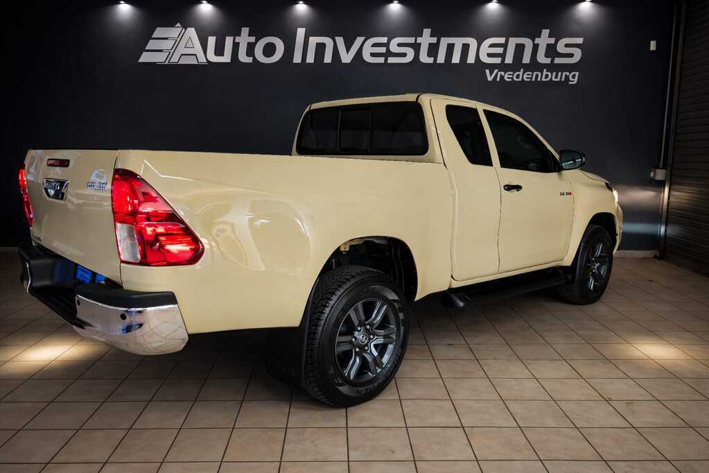 TOYOTA HILUX HILUX 2.4 GD-6 RB RAIDER A/T P/U E/CAB