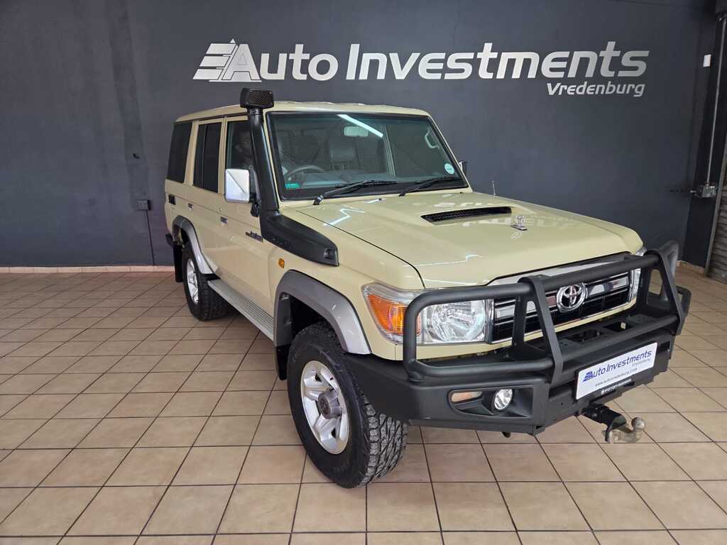 TOYOTA LAND CRUISER 70 LANDCRUISER 76 4.5D V8 S/W